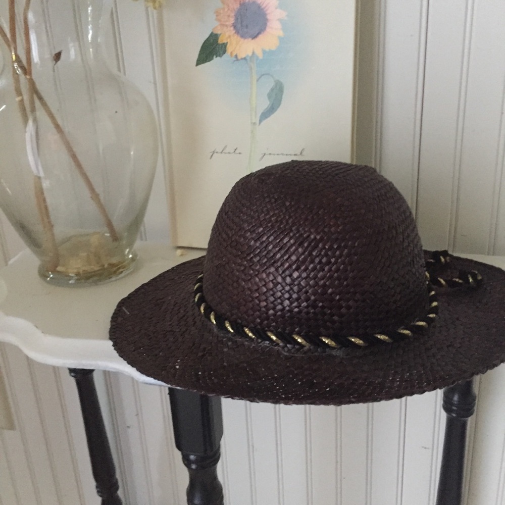 Cute chocolate brown straw hat - Picture 2 of 7